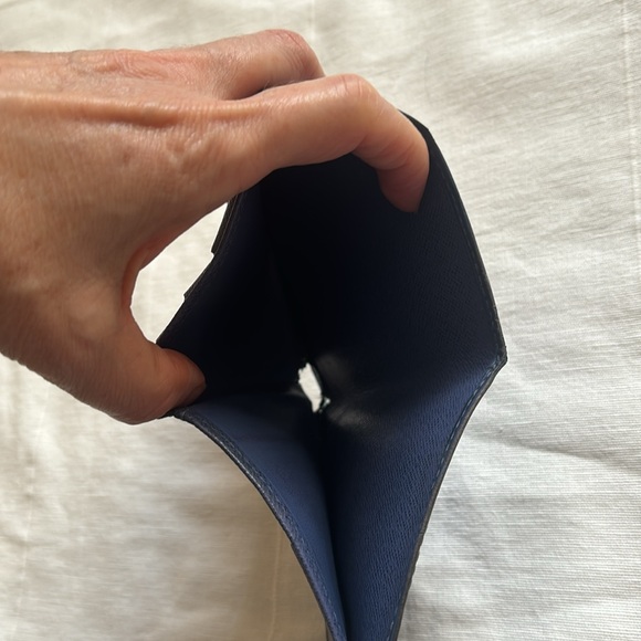 Louis Vuitton Wallet - Picture 6 of 8